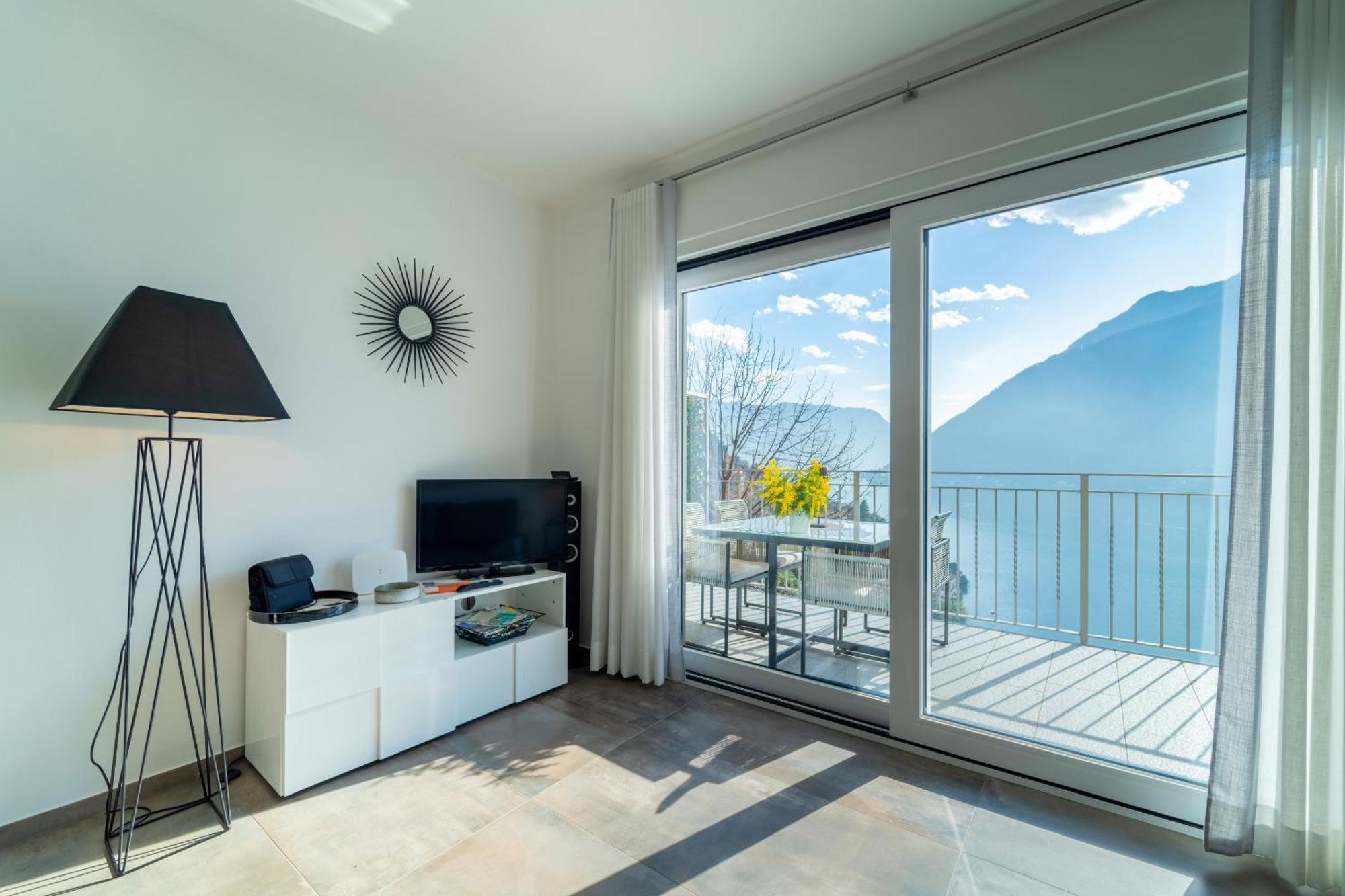 Ka' Doro With Lake View Nesso Exterior photo